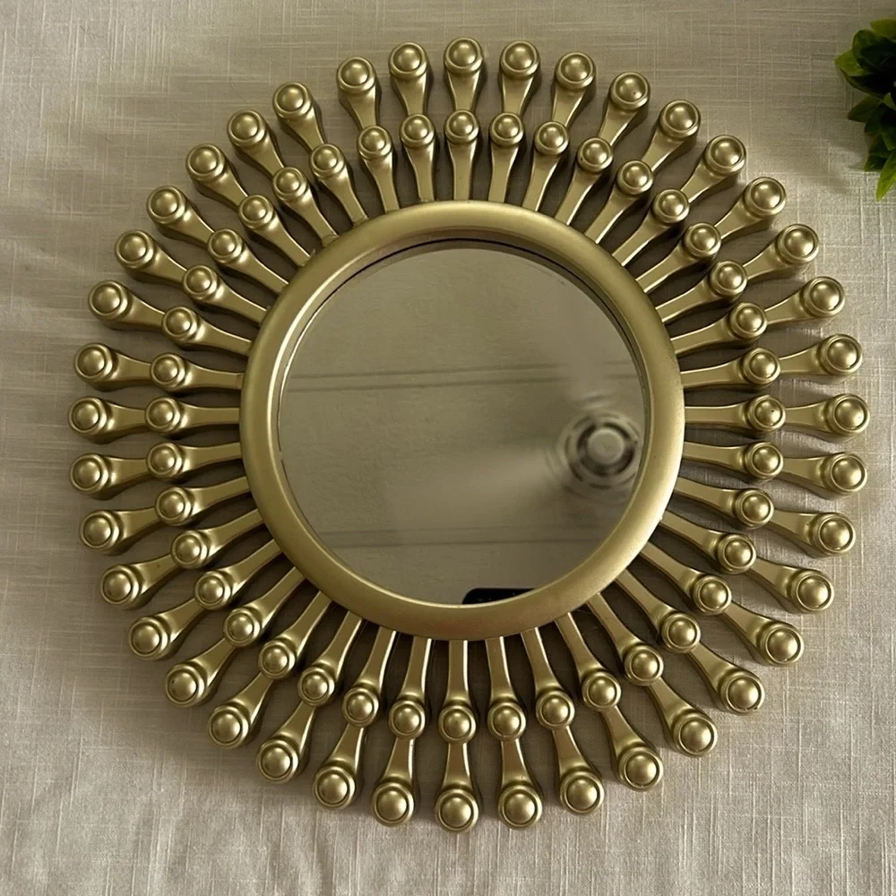 Retro Mirror